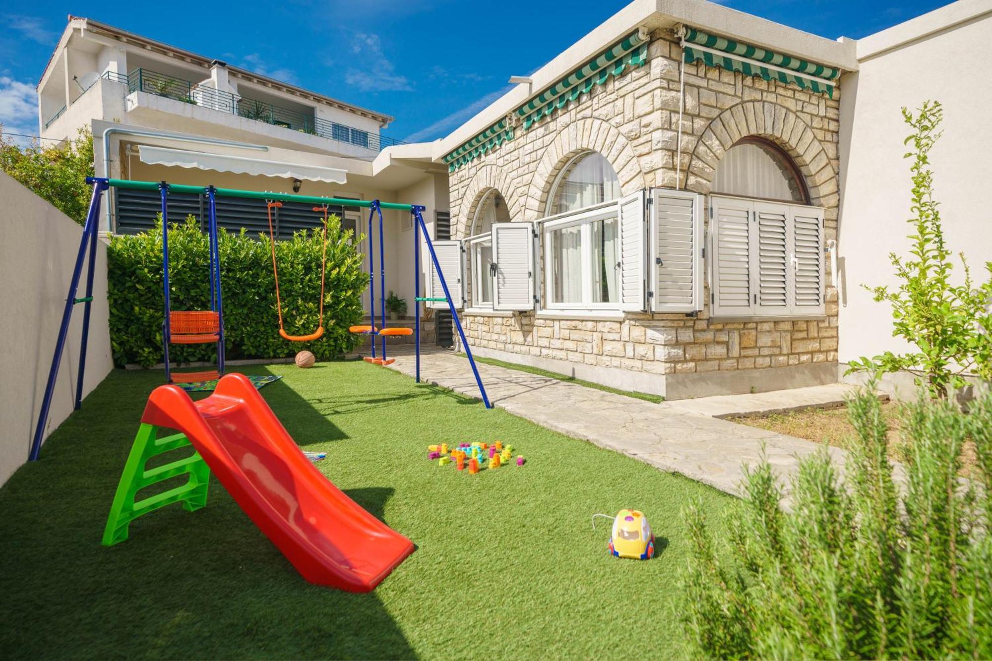 Holiday Home Oliva Водице Экстерьер фото
