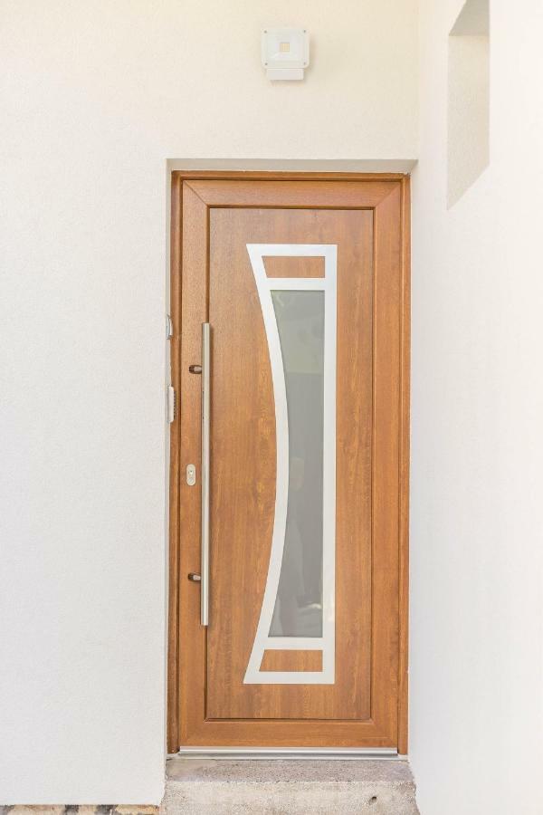 Holiday Home Oliva Водице Экстерьер фото